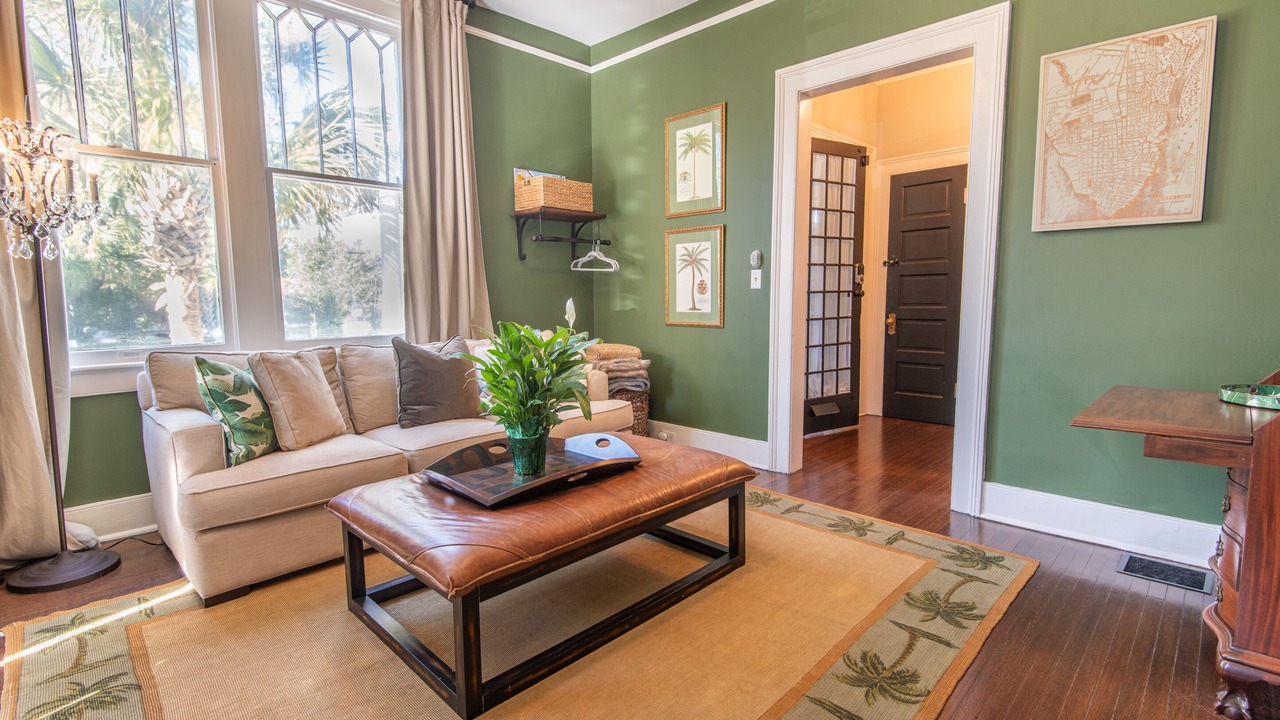 Photo of Livingroom in South of Broad