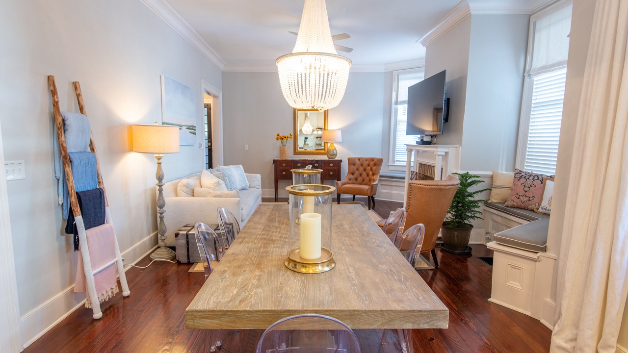 Photo of Livingroom in South of Broad