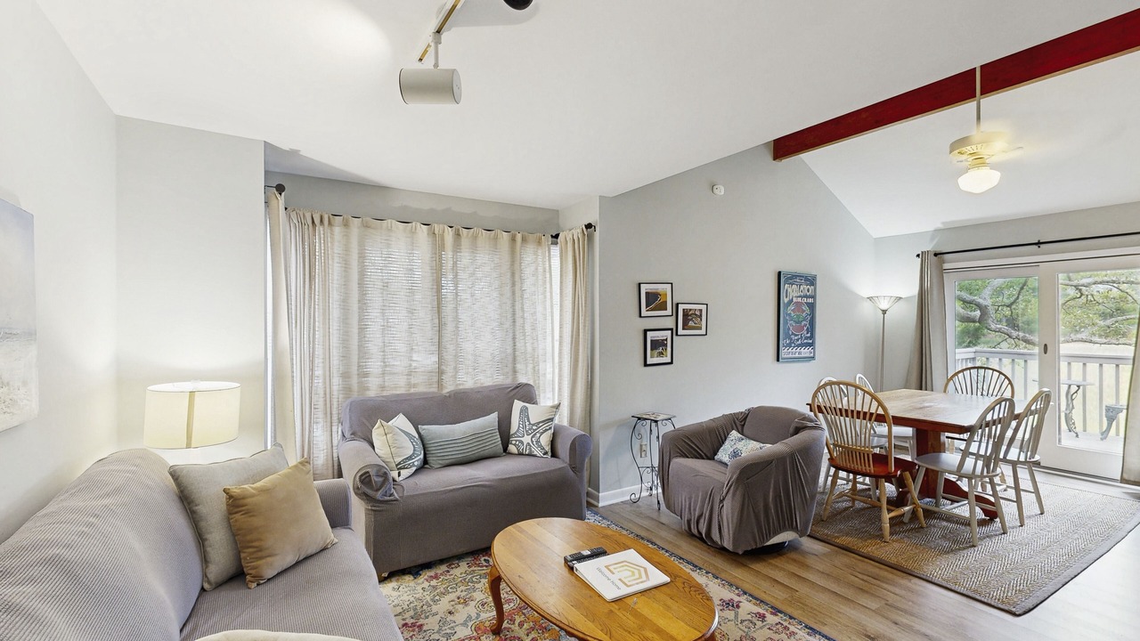 Photo of Livingroom in Seabrook Island