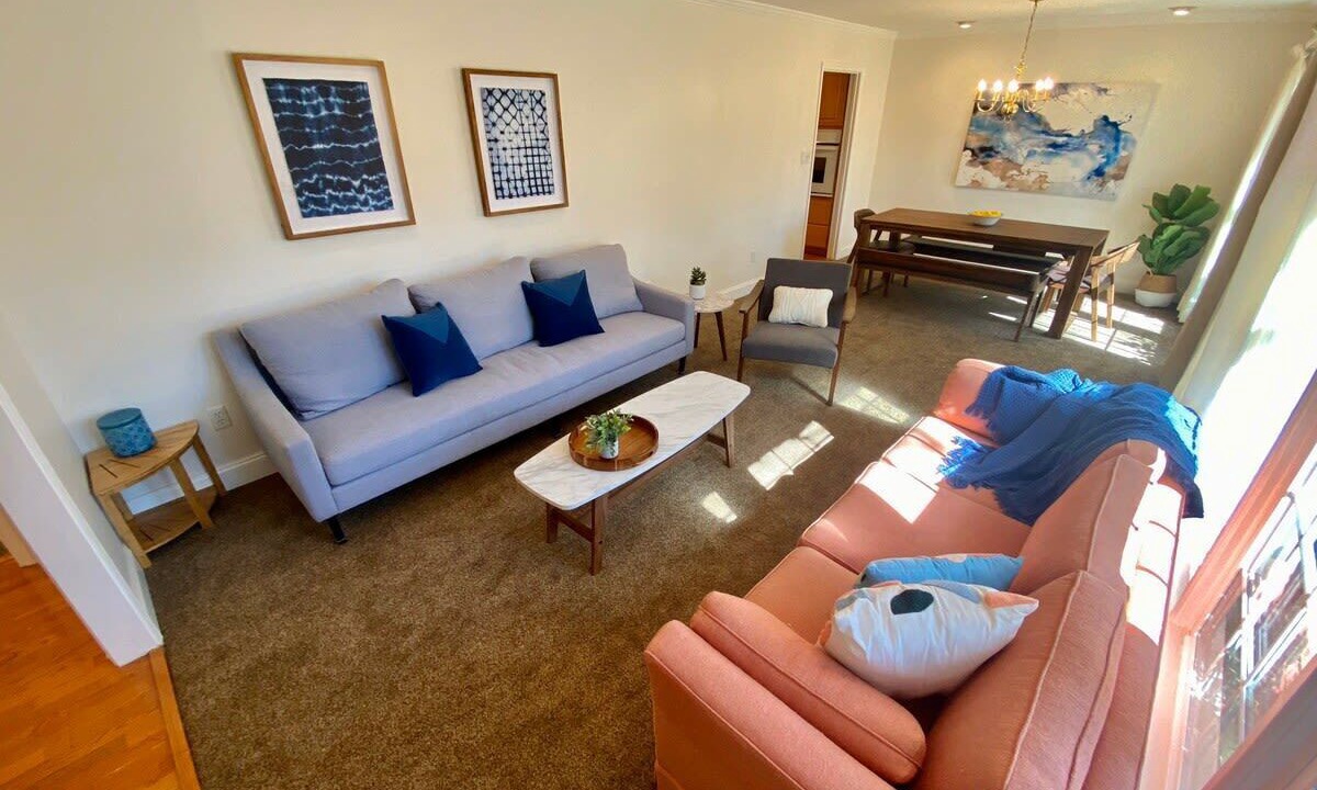 Photo of Livingroom in Hanahan