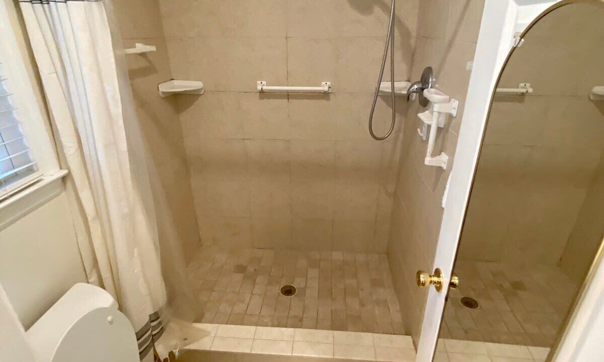 Photo of Bathroom in Hanahan