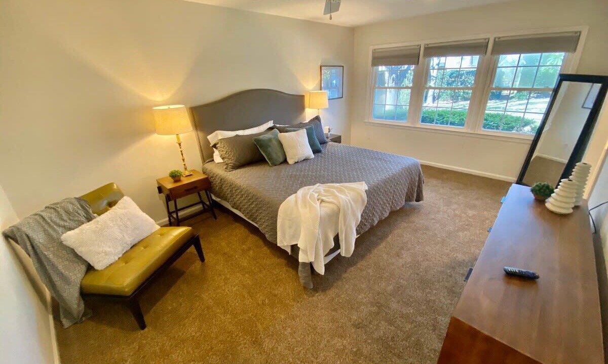 Photo of Bedroom in Hanahan