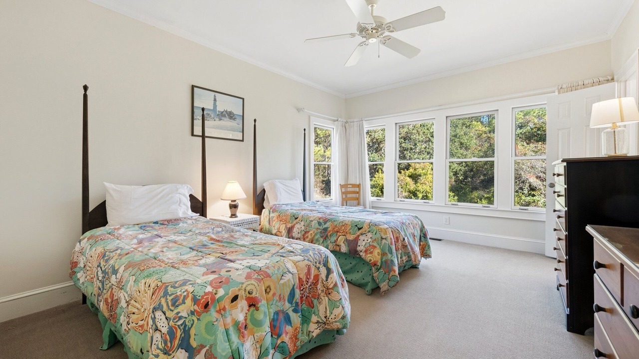 Photo of Bedroom in Debordieu Colony
