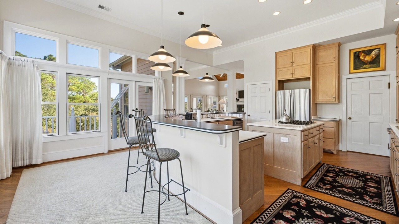 Photo of Kitchen in Debordieu Colony