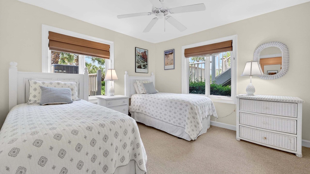Photo of Bedroom in Debordieu Colony