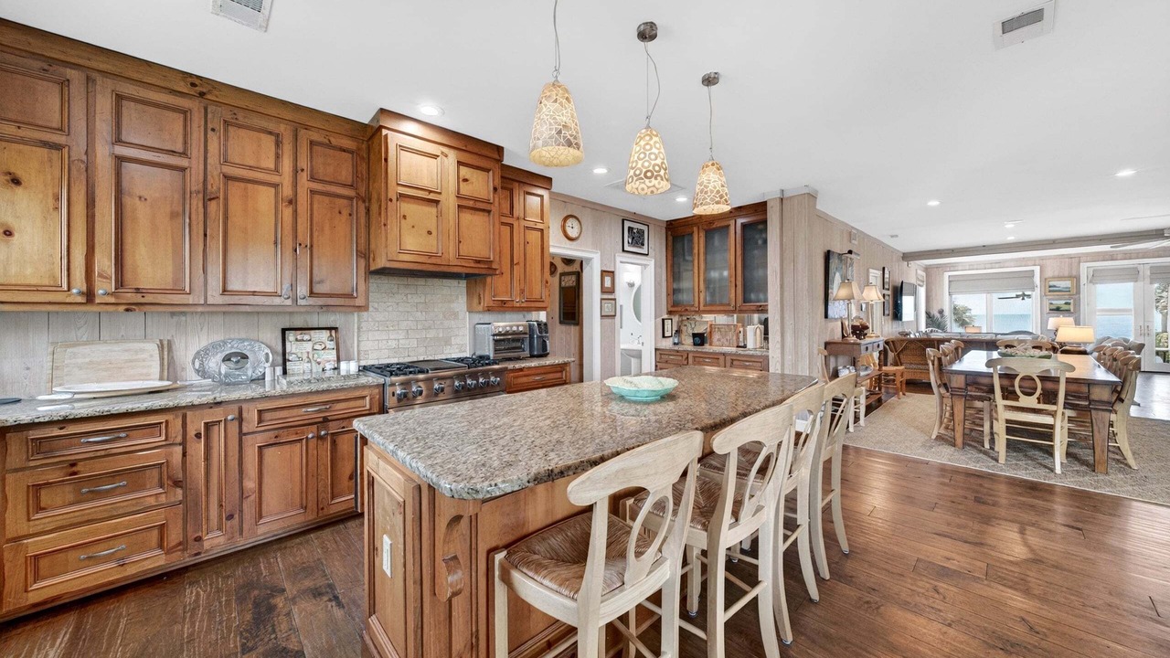 Photo of Kitchen in Debordieu Colony