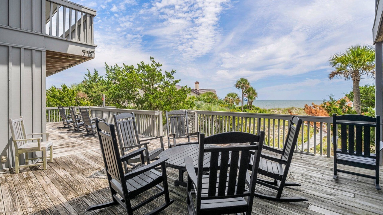 Photo of Patio Balcony in Debordieu Colony