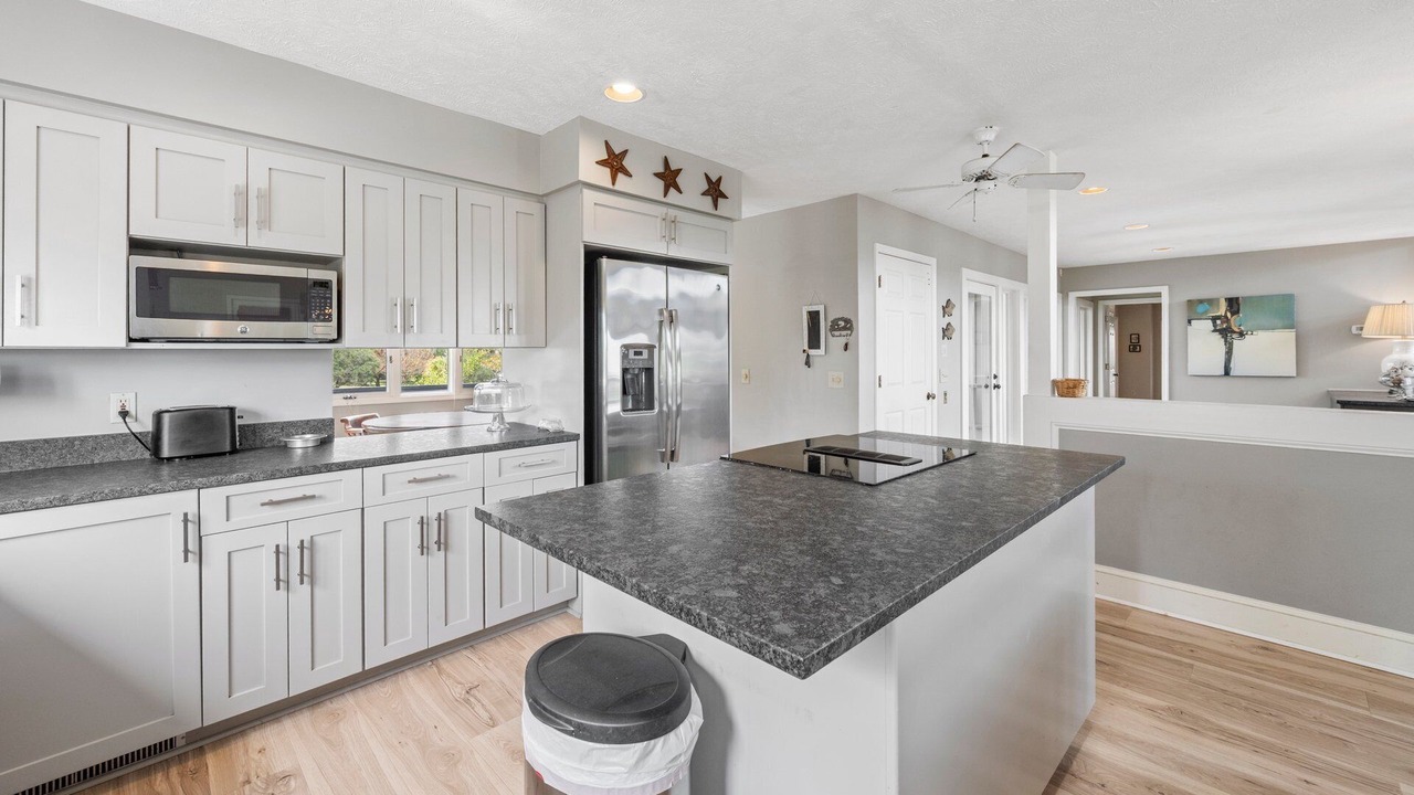 Photo of Kitchen in Debordieu Colony