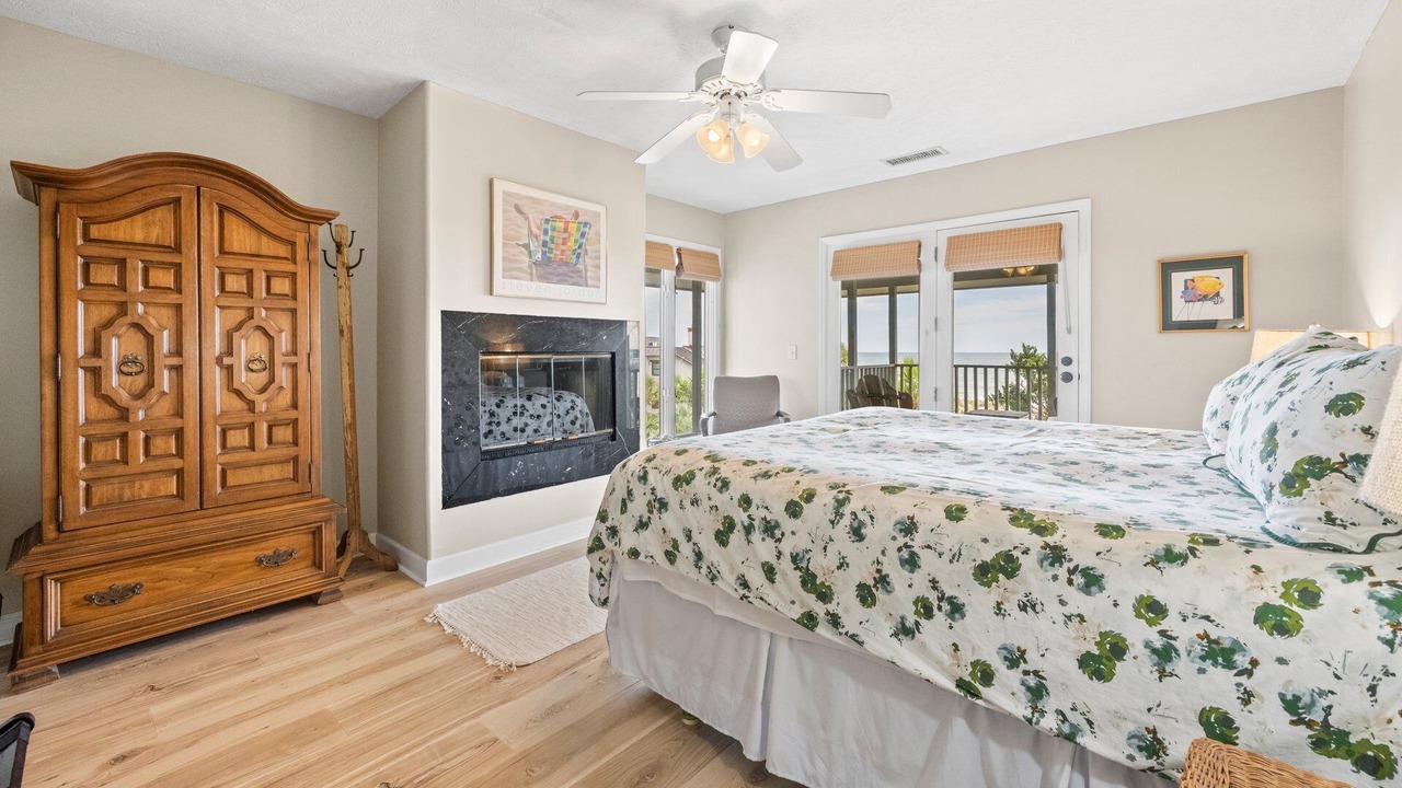 Photo of Bedroom in Debordieu Colony