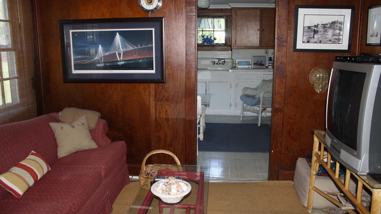 Photo of Livingroom in Sullivan's Island