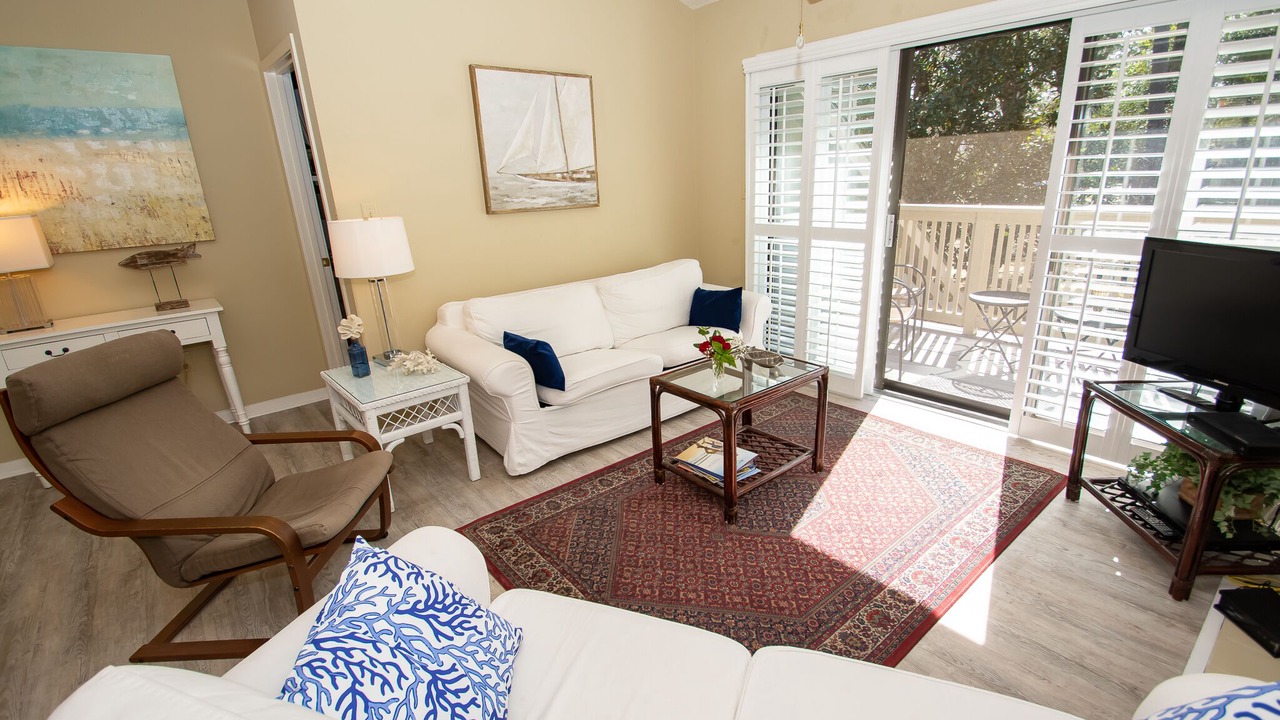 Photo of Livingroom in Arcadian Shores