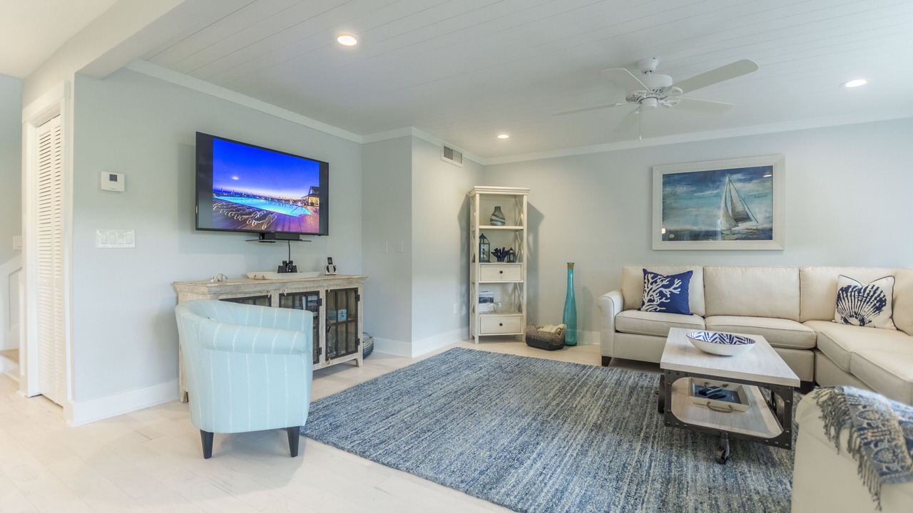 Photo of Livingroom in West Beach Village
