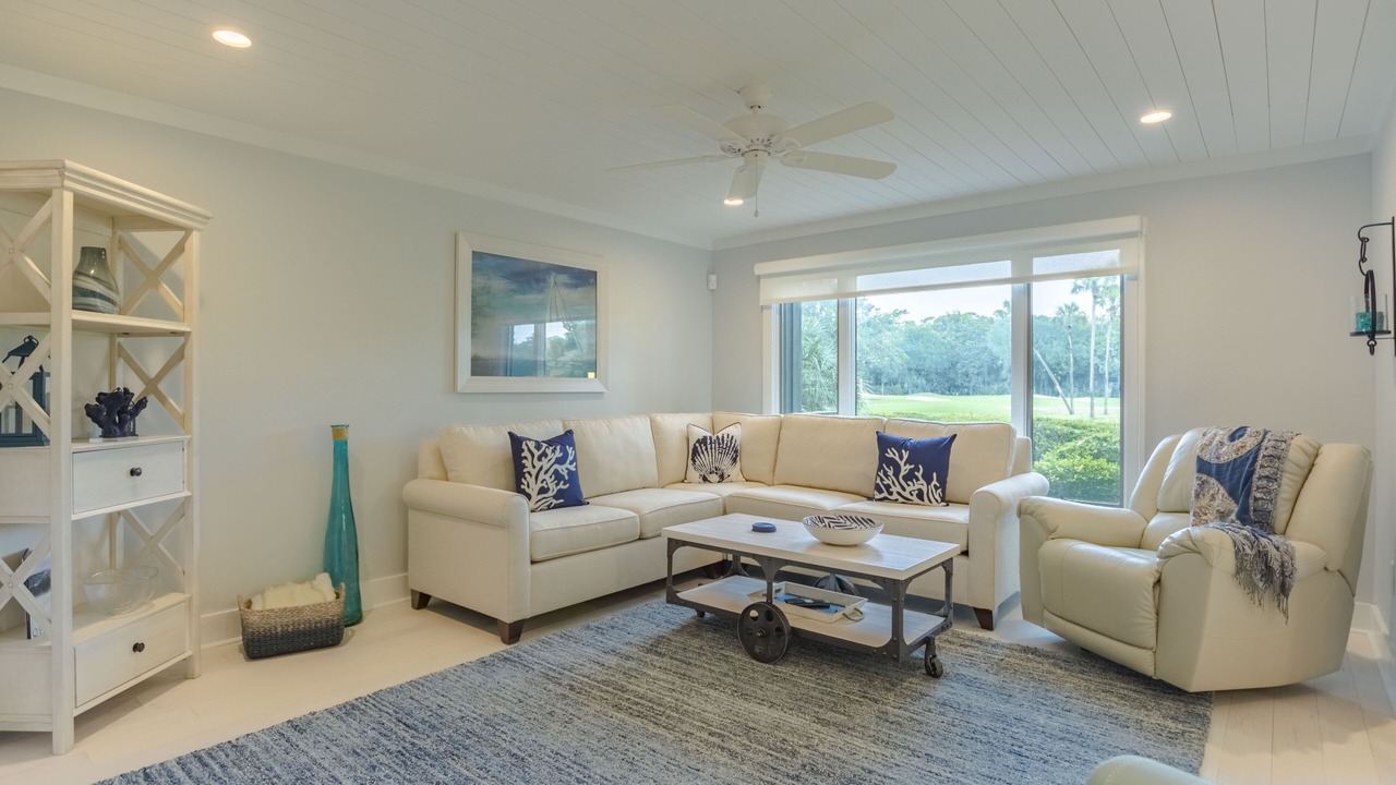 Photo of Livingroom in West Beach Village