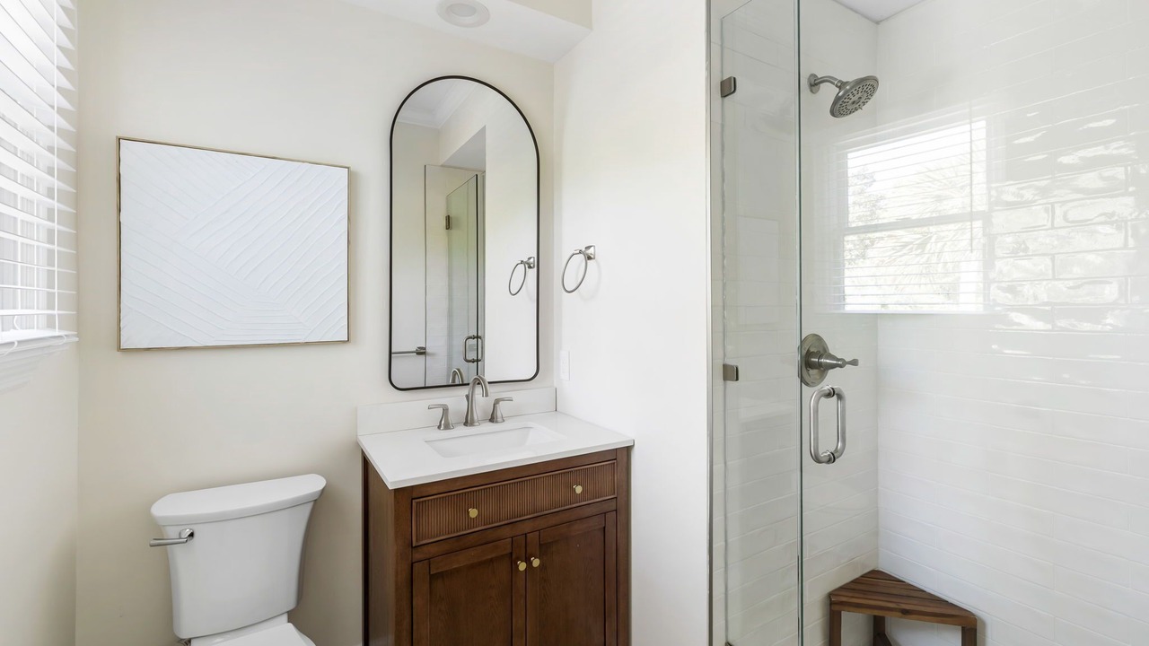 Photo of Bathroom in Vanderhorst Plantation