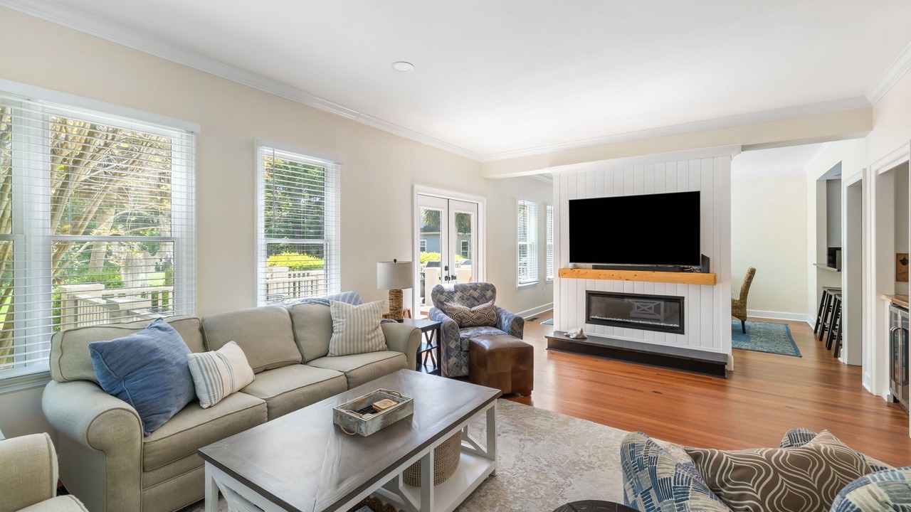 Photo of Livingroom in Vanderhorst Plantation