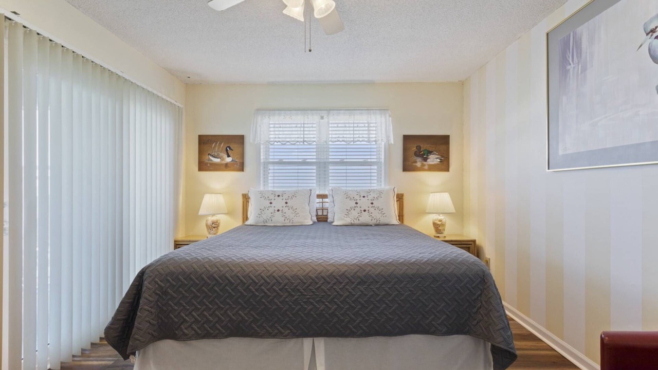 Photo of Bedroom in Surfside Beach