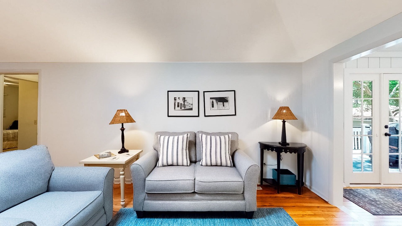 Photo of Livingroom in Twin Oaks