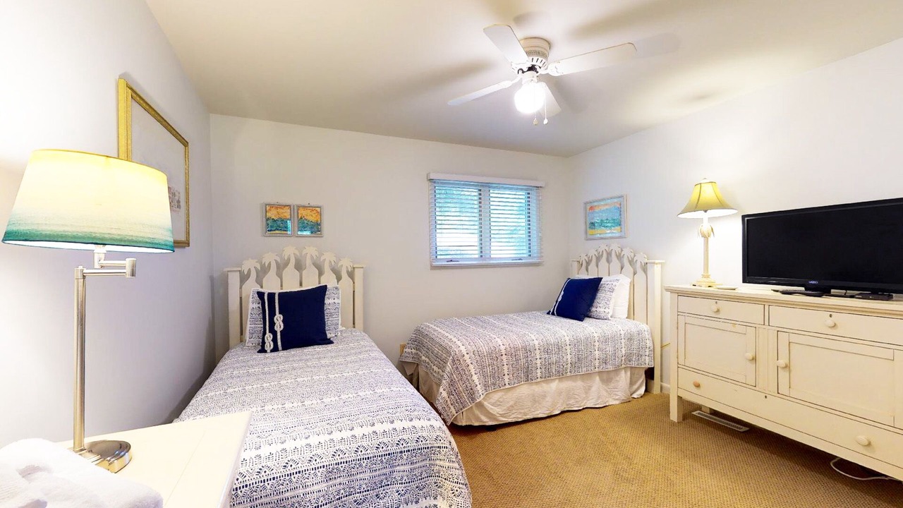 Photo of Others in Twin Oaks