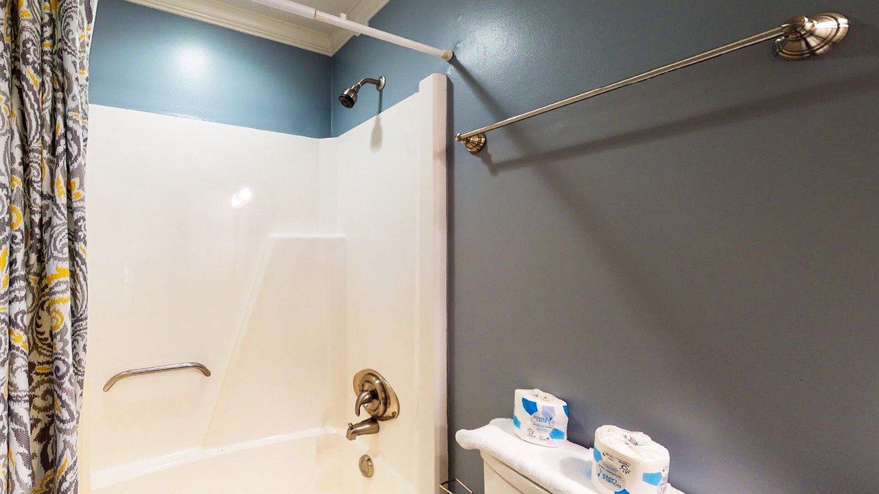 Photo of Others in Twin Oaks