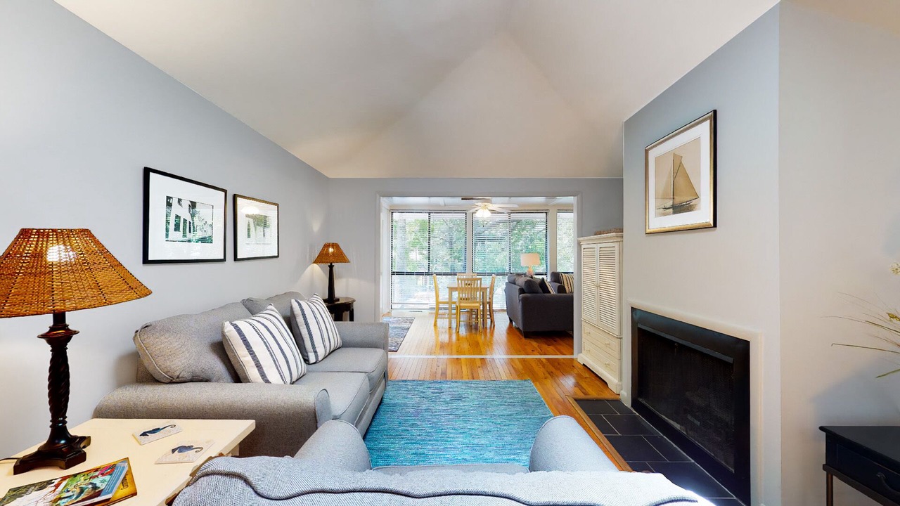 Photo of Livingroom in Twin Oaks