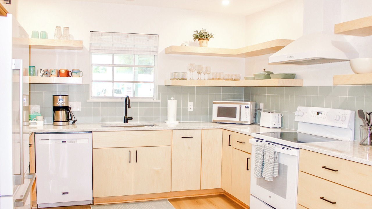 Photo of Kitchen in Savannah Beach
