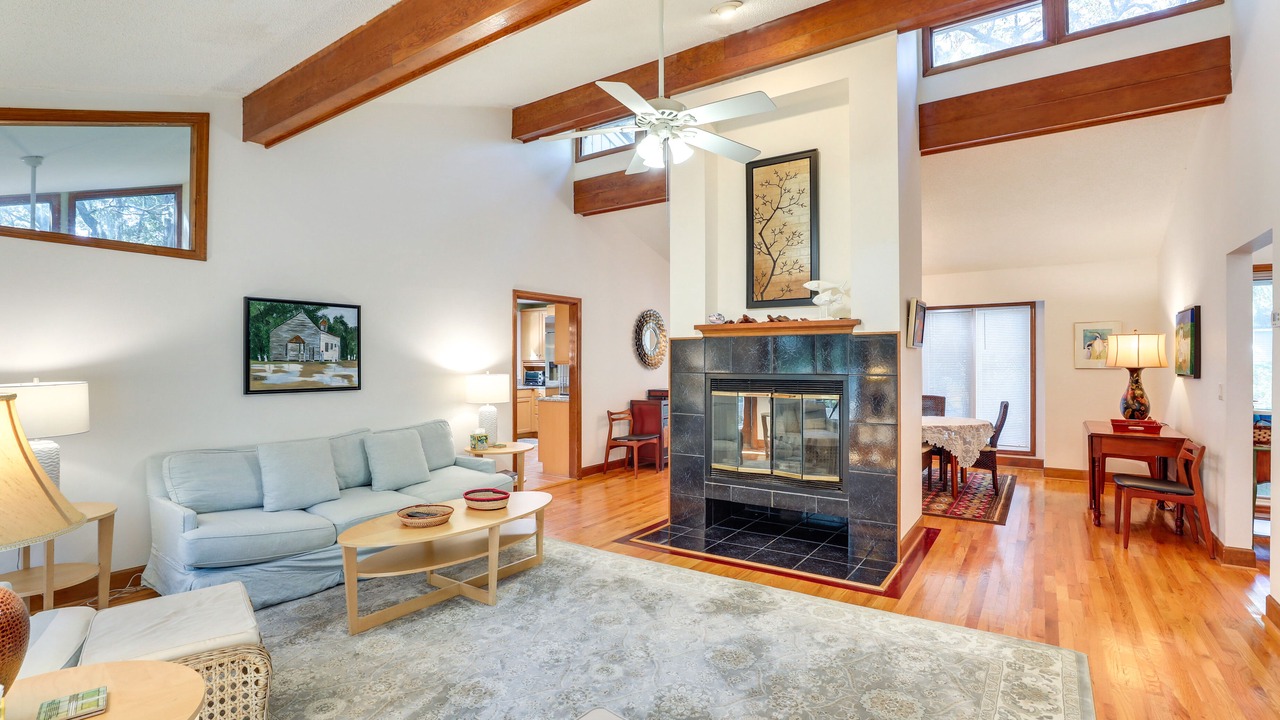 Photo of Livingroom in West Beach