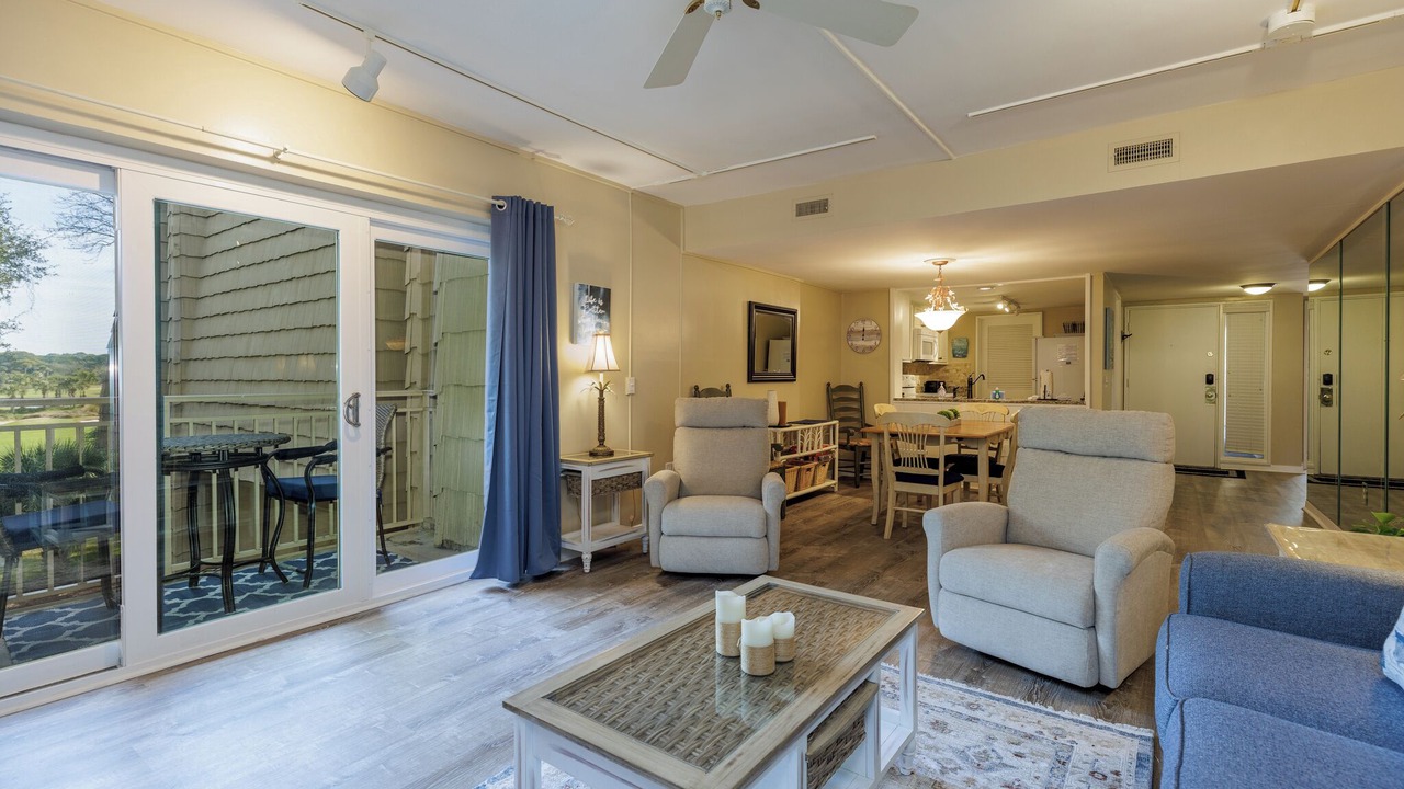Photo of Livingroom in Sea Pines