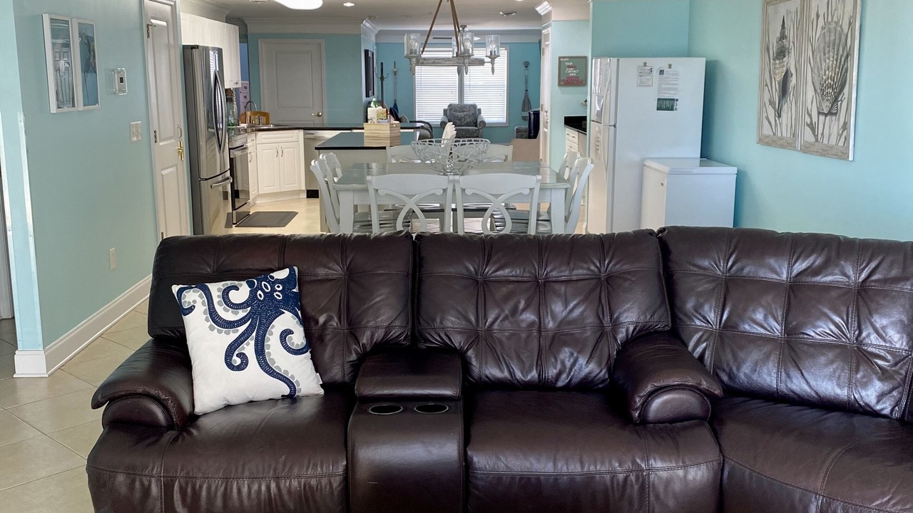Photo of Livingroom in Crescent Beach