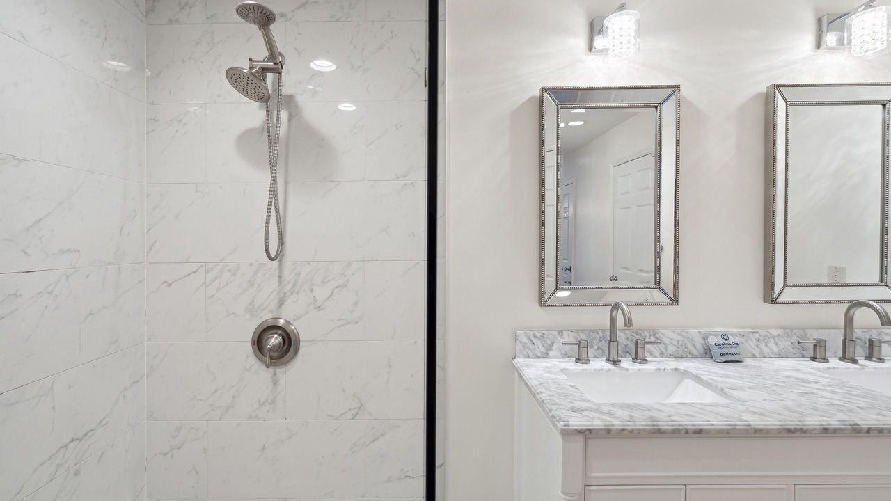 Photo of Bathroom in Sunset Point