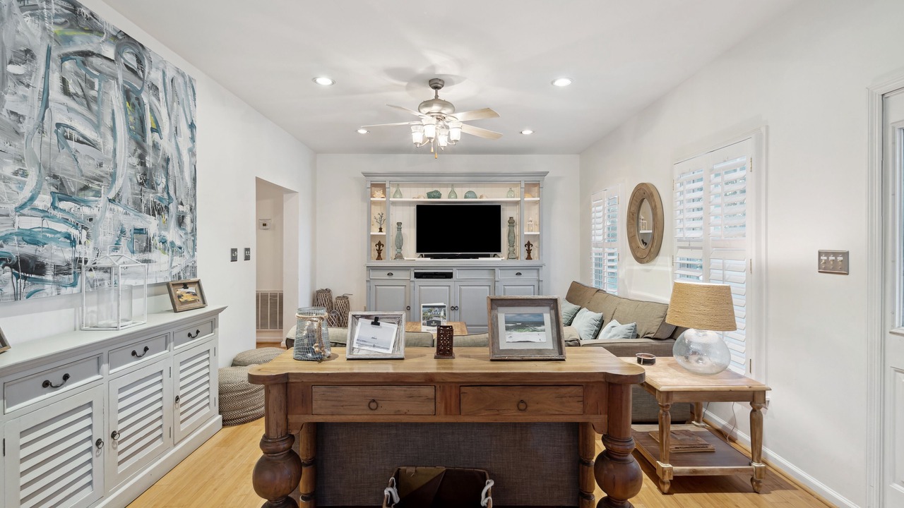 Photo of Livingroom in Sunset Point