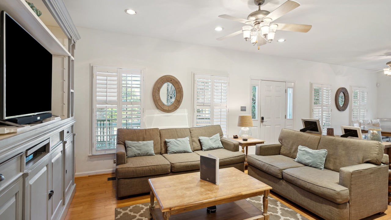 Photo of Livingroom in Sunset Point