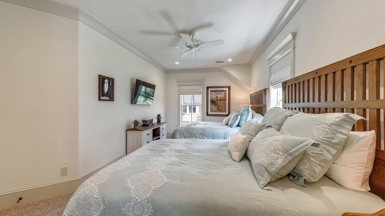 Photo of Bedroom in North Forest Beach
