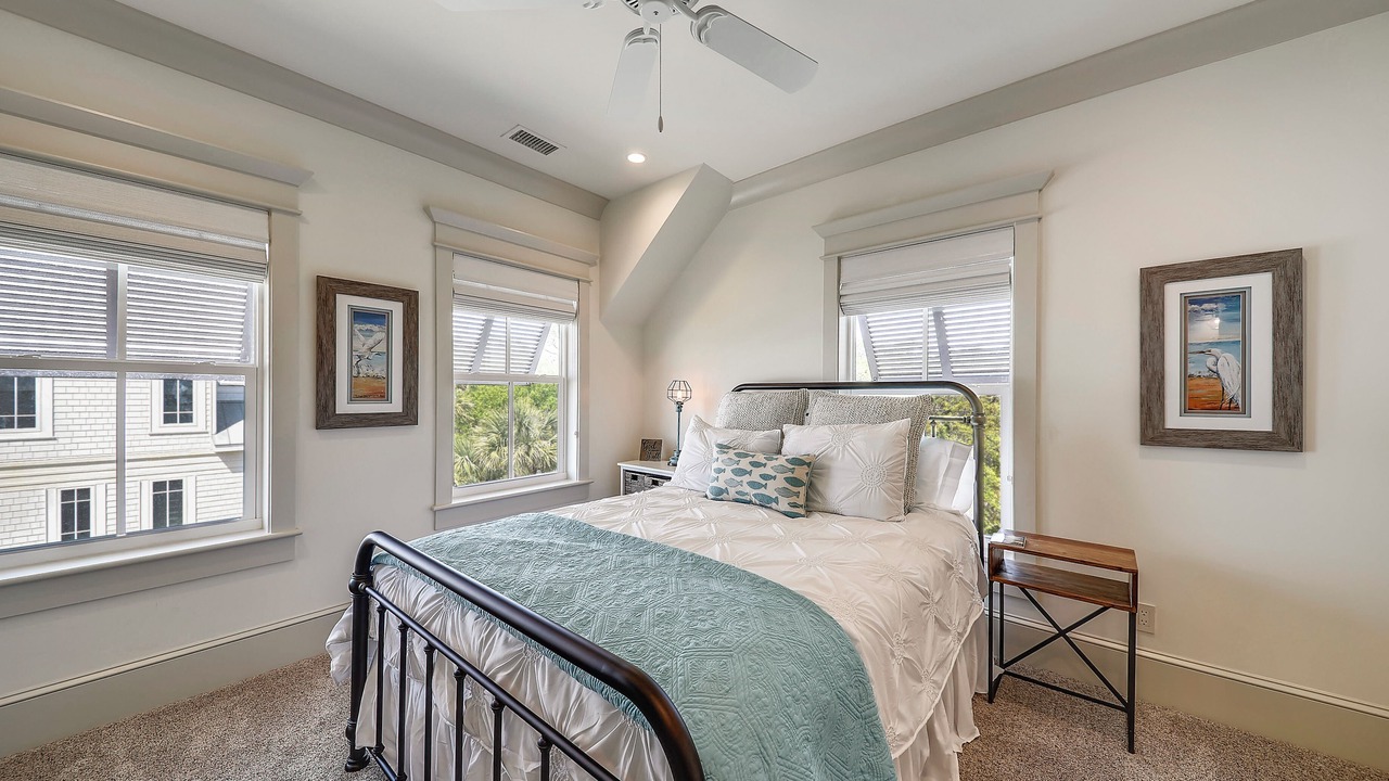 Photo of Bedroom in North Forest Beach