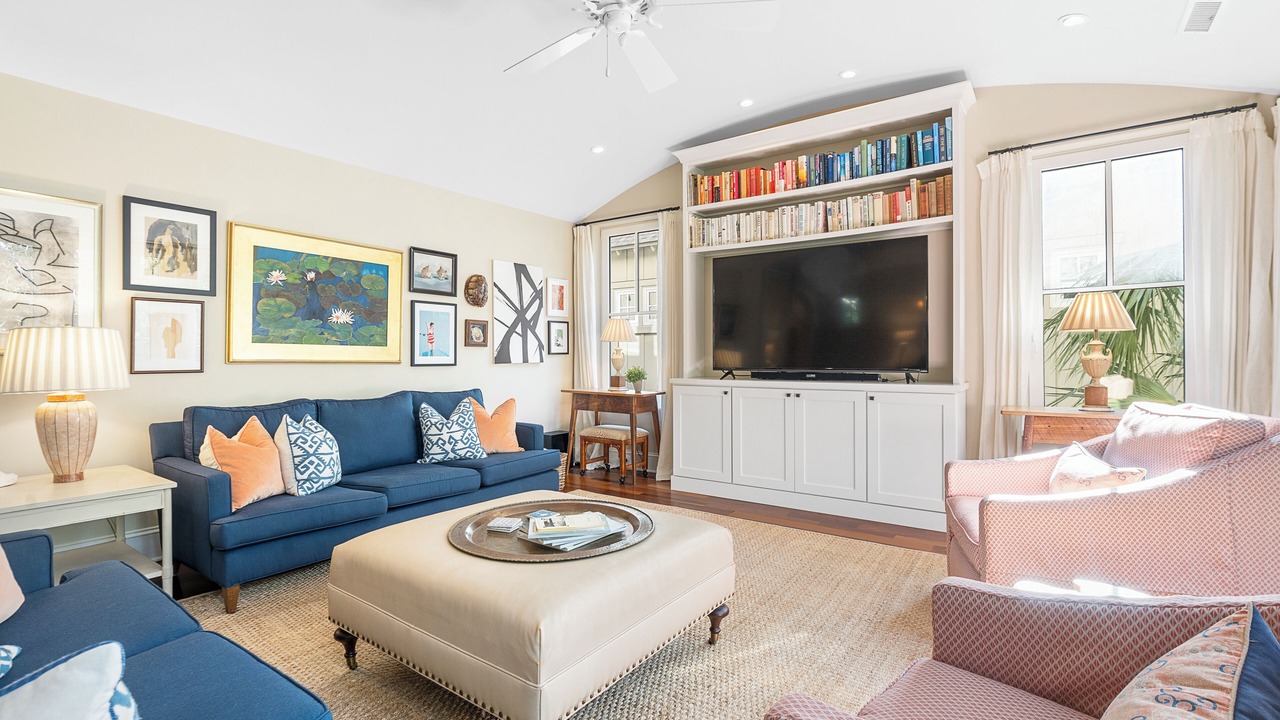 Photo of Livingroom in West Beach