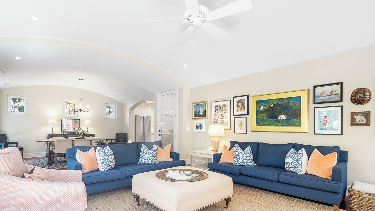 Photo of Livingroom in West Beach