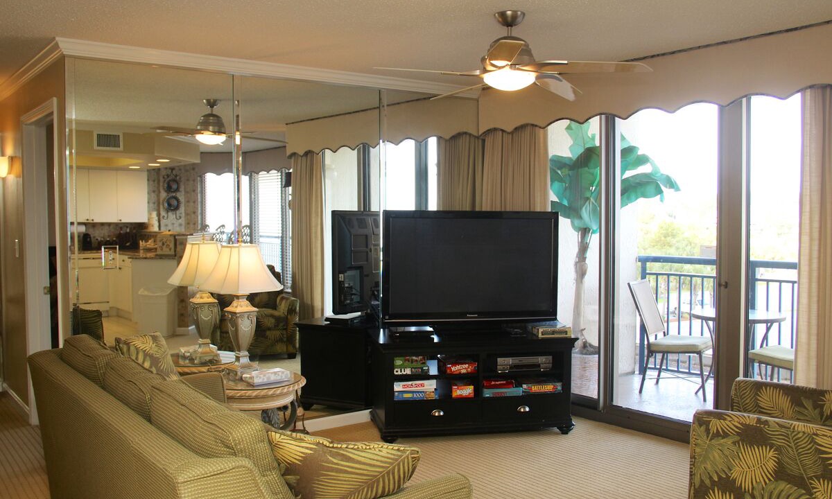 Photo of Livingroom in Arcadian Shores