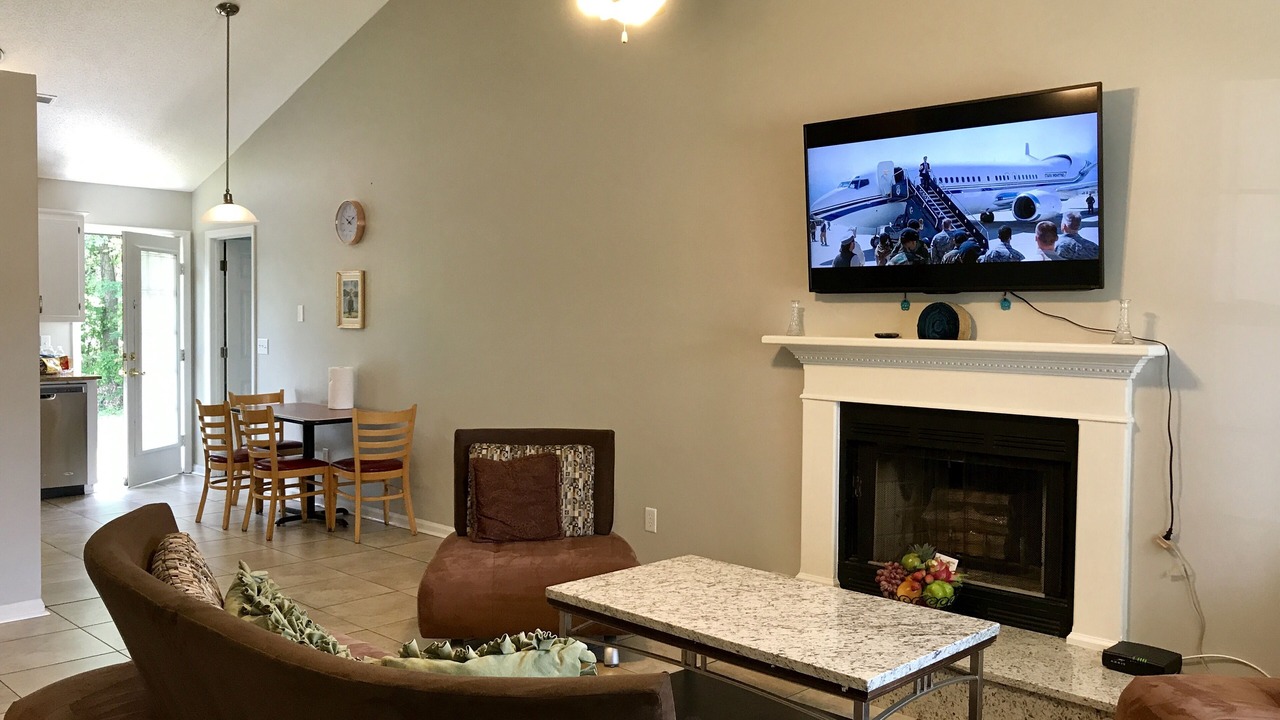 Photo of Livingroom in North Charleston
