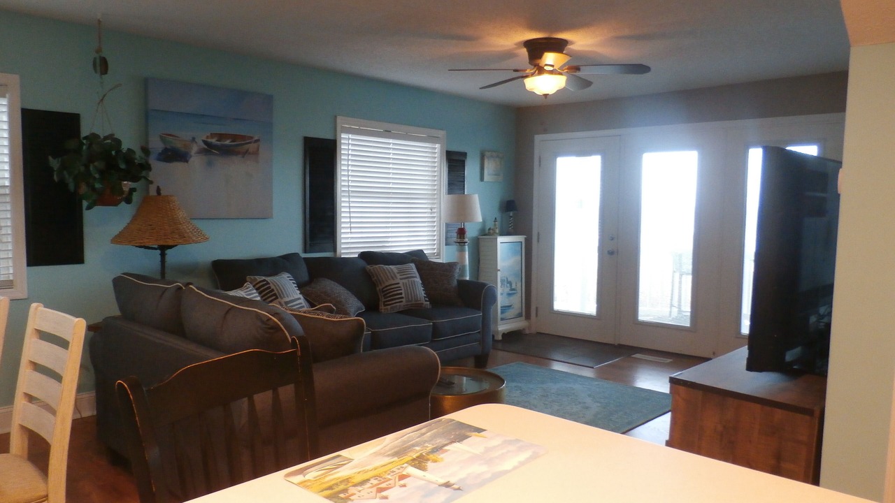 Photo of Livingroom in Surfside Beach