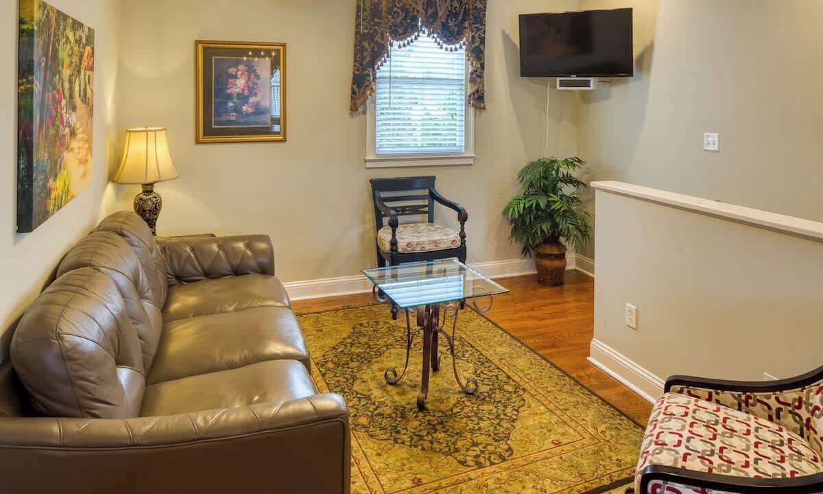 Photo of Bedroom in Historic District - North