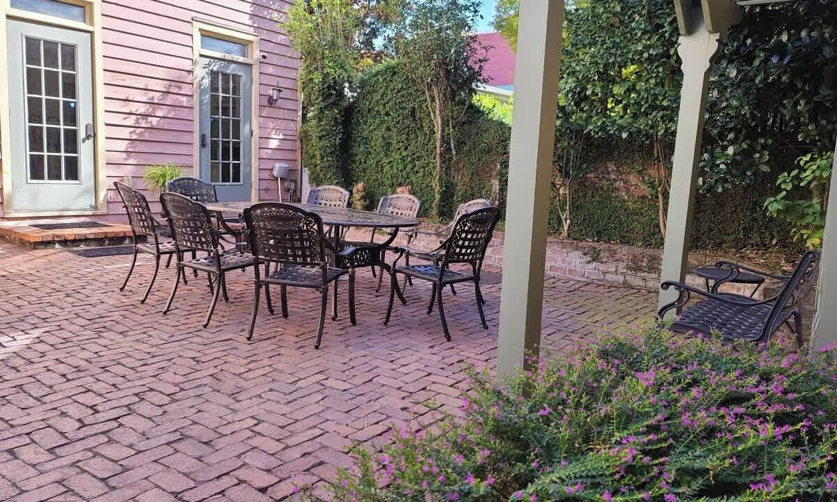Photo of Outdoor in Historic District - North
