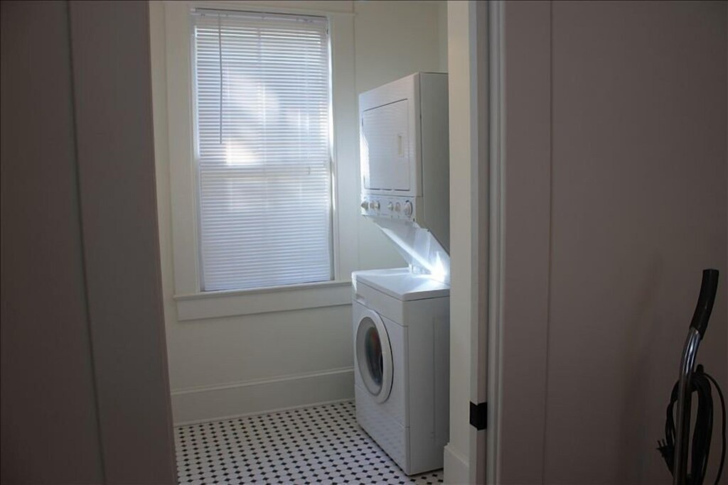 Photo of Bathroom in Cannonborough Elliotborough