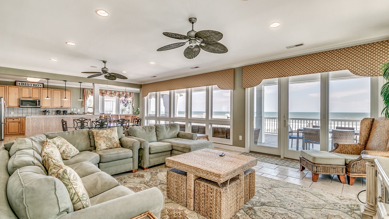 Photo of Livingroom in Long Bay Estates