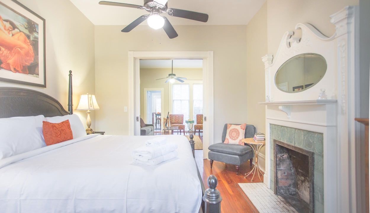 Photo of Livingroom in Savannah Victorian District