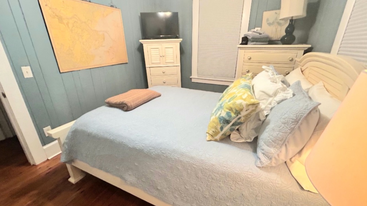 Photo of Bedroom in Tybee Island