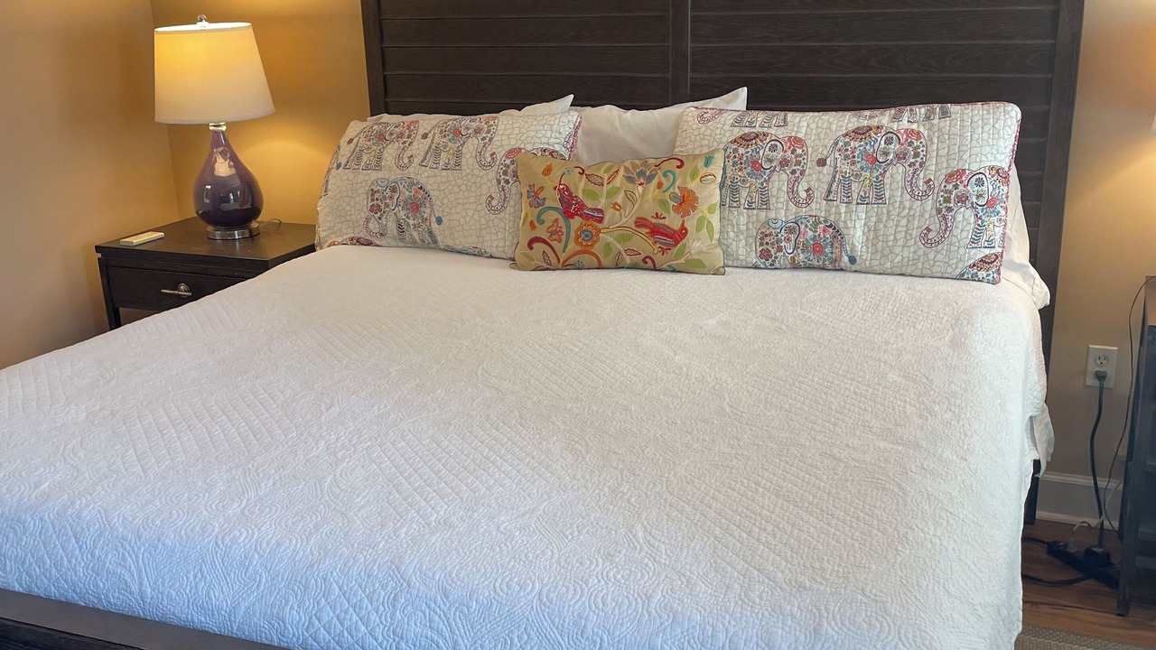 Photo of Bedroom in North Forest Beach