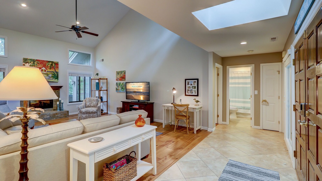 Photo of Livingroom in Sea Pines