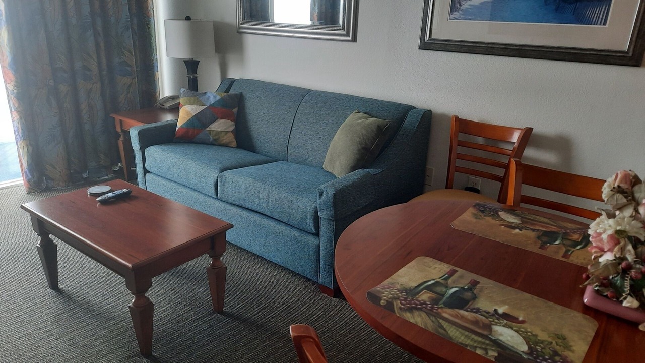 Photo of Livingroom in Arcadian Shores