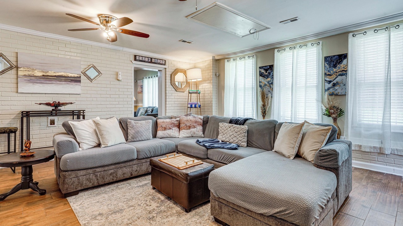 Photo of Livingroom in Charleston