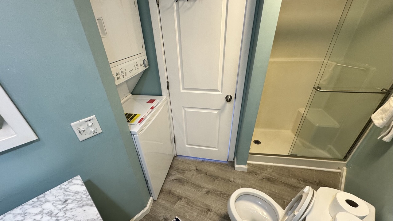 Photo of Bathroom in Night Heron