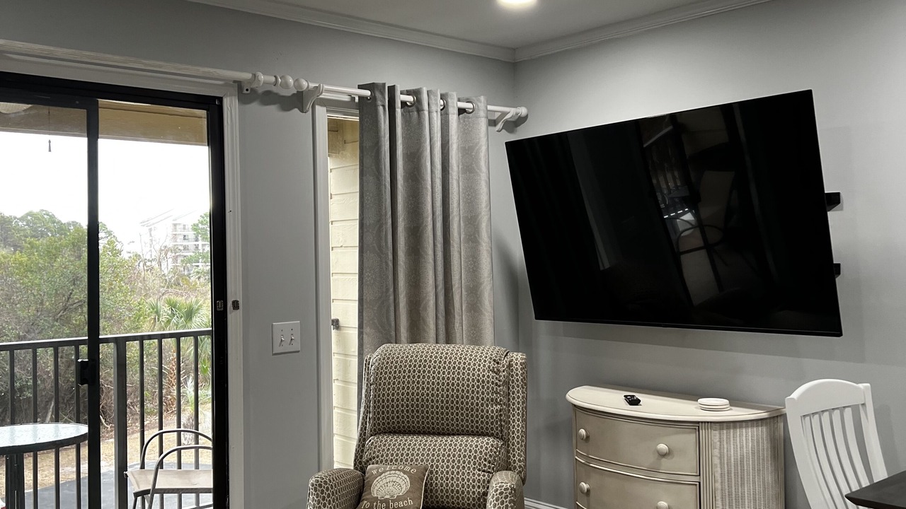 Photo of Livingroom in Folly Field